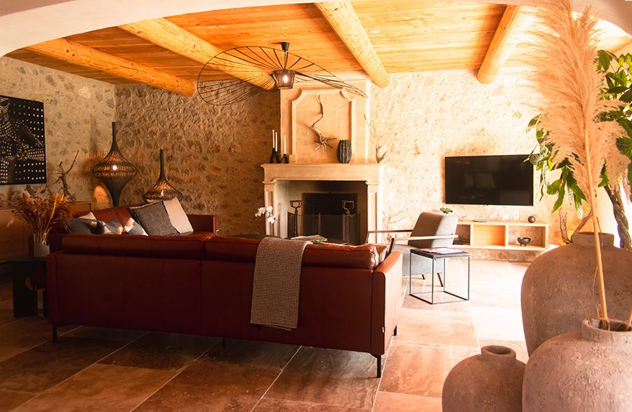 Location mas en Provence - maison de charme dans les Alpilles avec piscine chauffée - salon accueillant