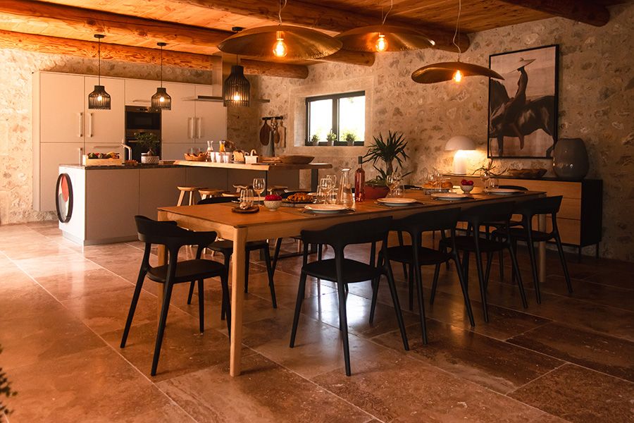 Location mas en Provence - maison de charme dans les Alpilles avec piscine chauffée - cuisine chaleureuse