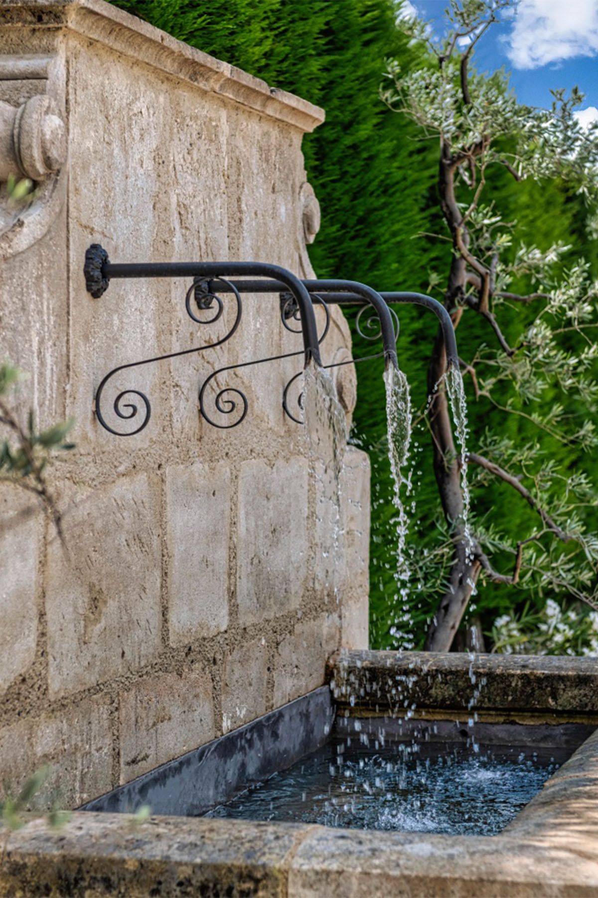 Location mas en Provence - Le mas de Gabin - maison de charme fleurie dans les Alpilles