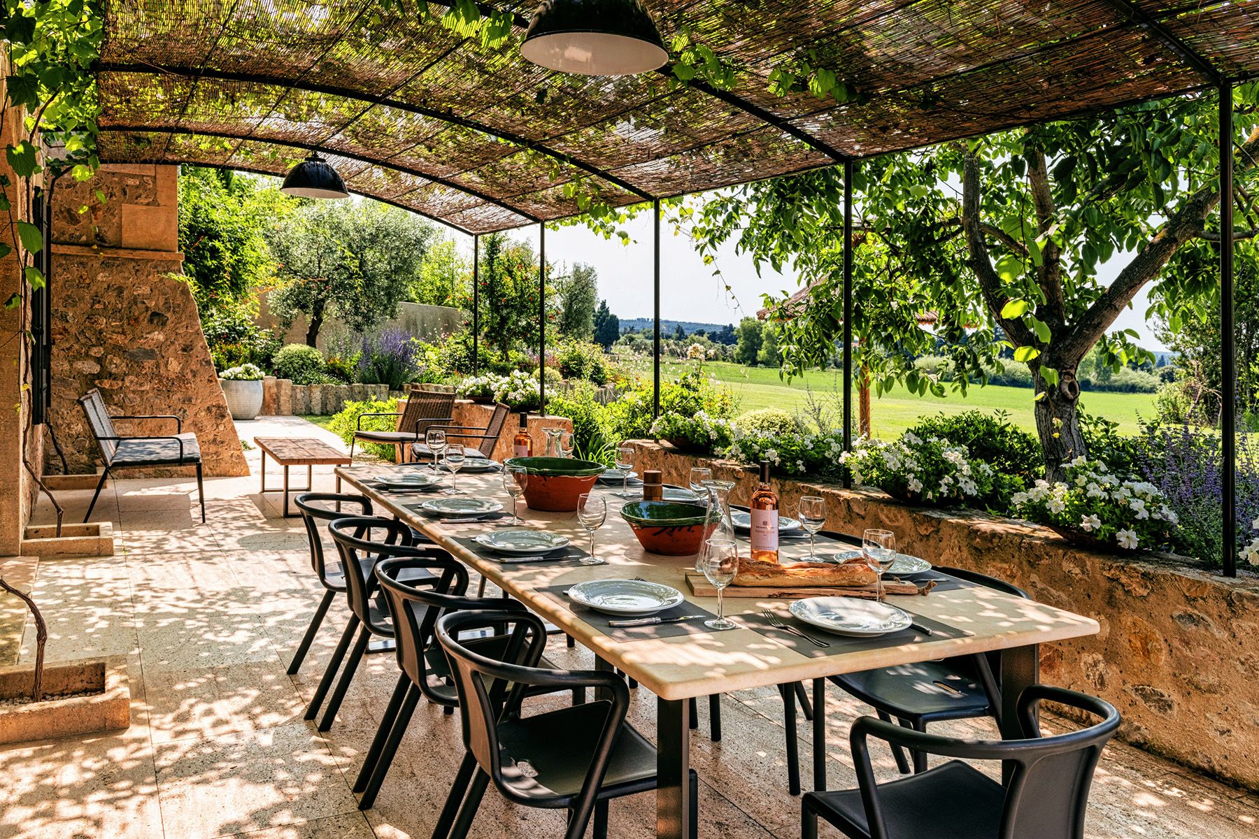 Location mas en Provence - Le mas Papillon - maison de charme avec terrasse aménagée dans les Alpilles